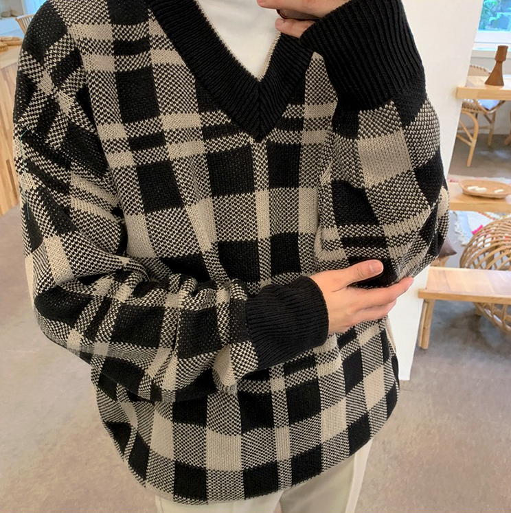 Maxct 1142 Plaid V-Neck Sweater