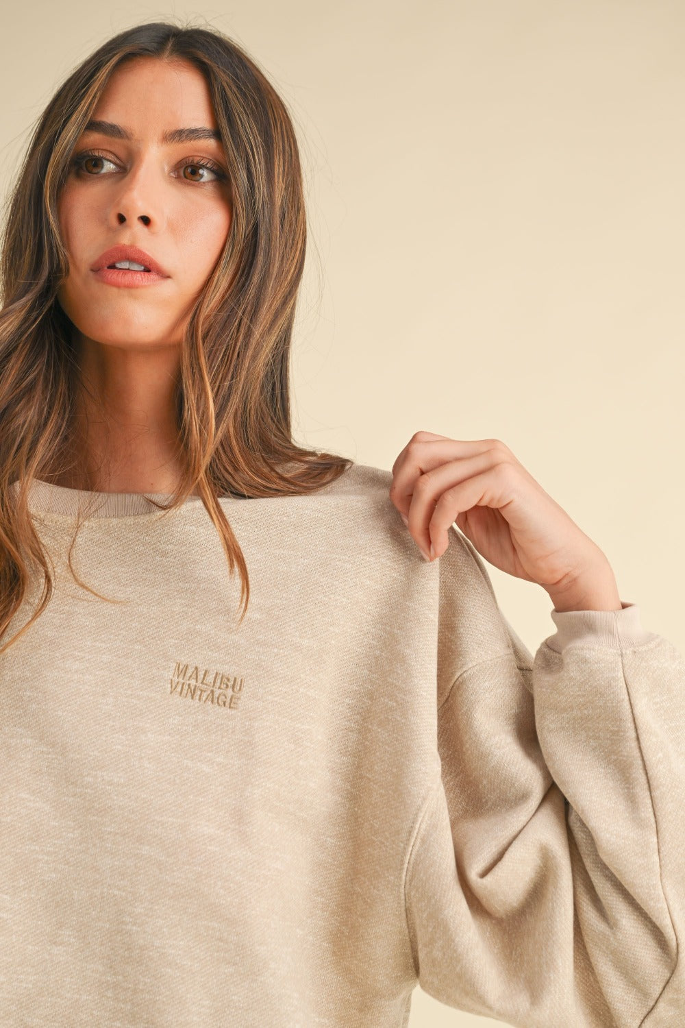 Maxct &Mable Round Neck Letter Embroidery Crop Sweatshirt