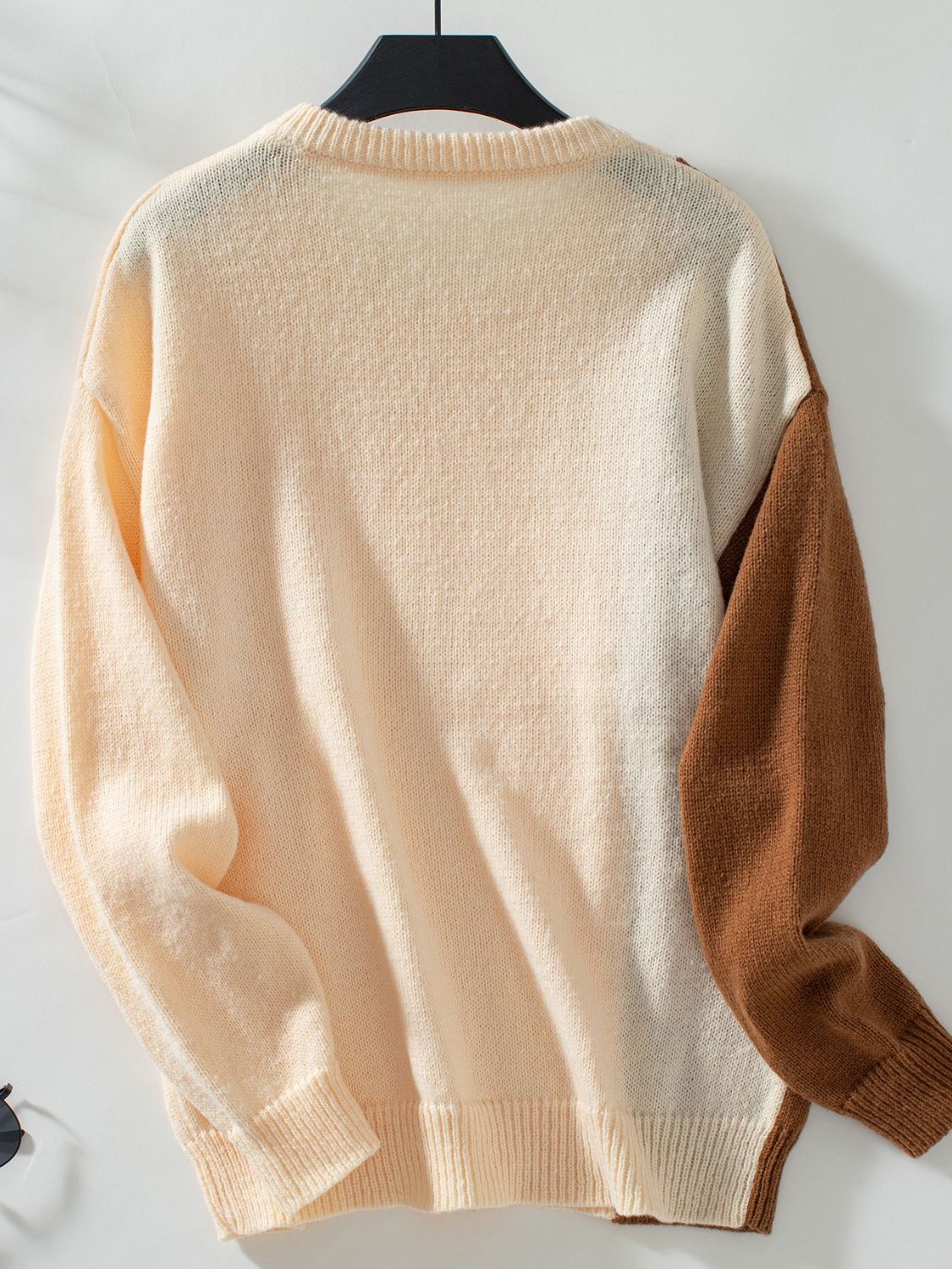 Maxct &Two Tone Cable Knit Round Neck Long Sleeve Sweater