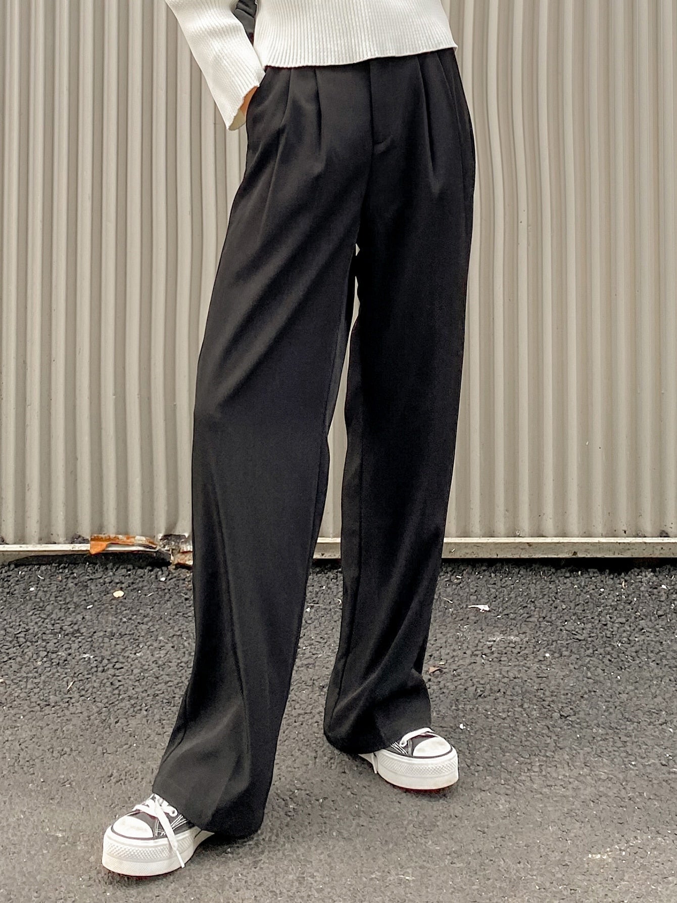 Maxct Solid Plicated Tailored Pants