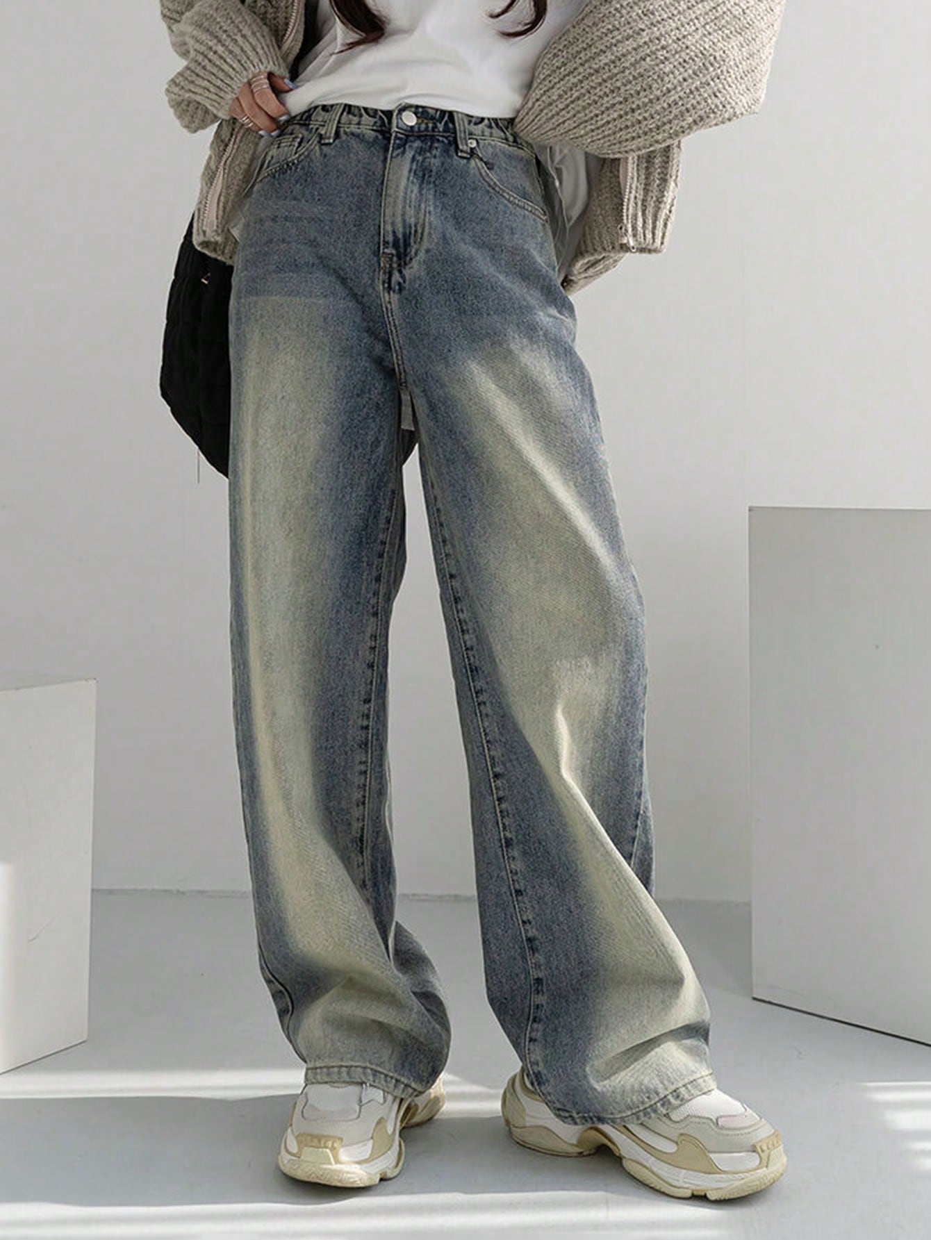 Maxct Women Elastic Waist Straight-Leg Denim Pants With Street Style Water Washed And Grinding White Finish