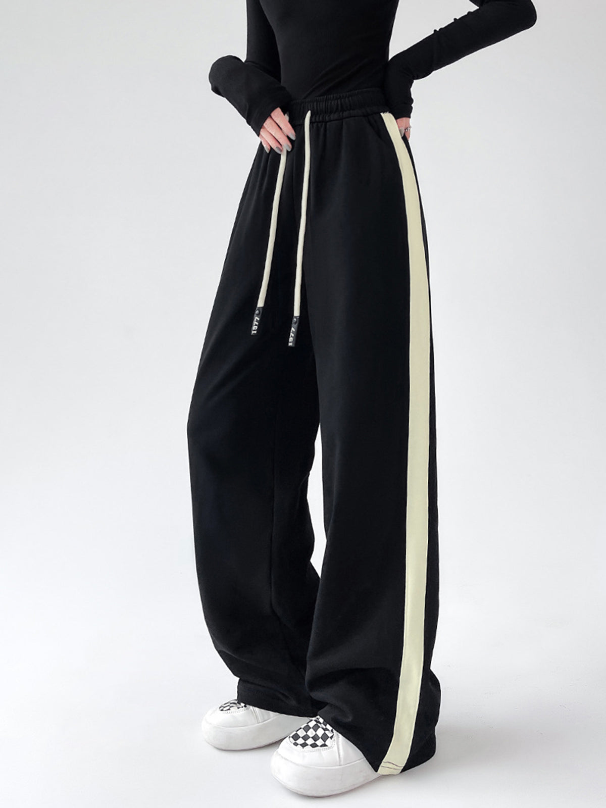 Maxct Drawstring Contrast Trim Wide Leg Sweatpants