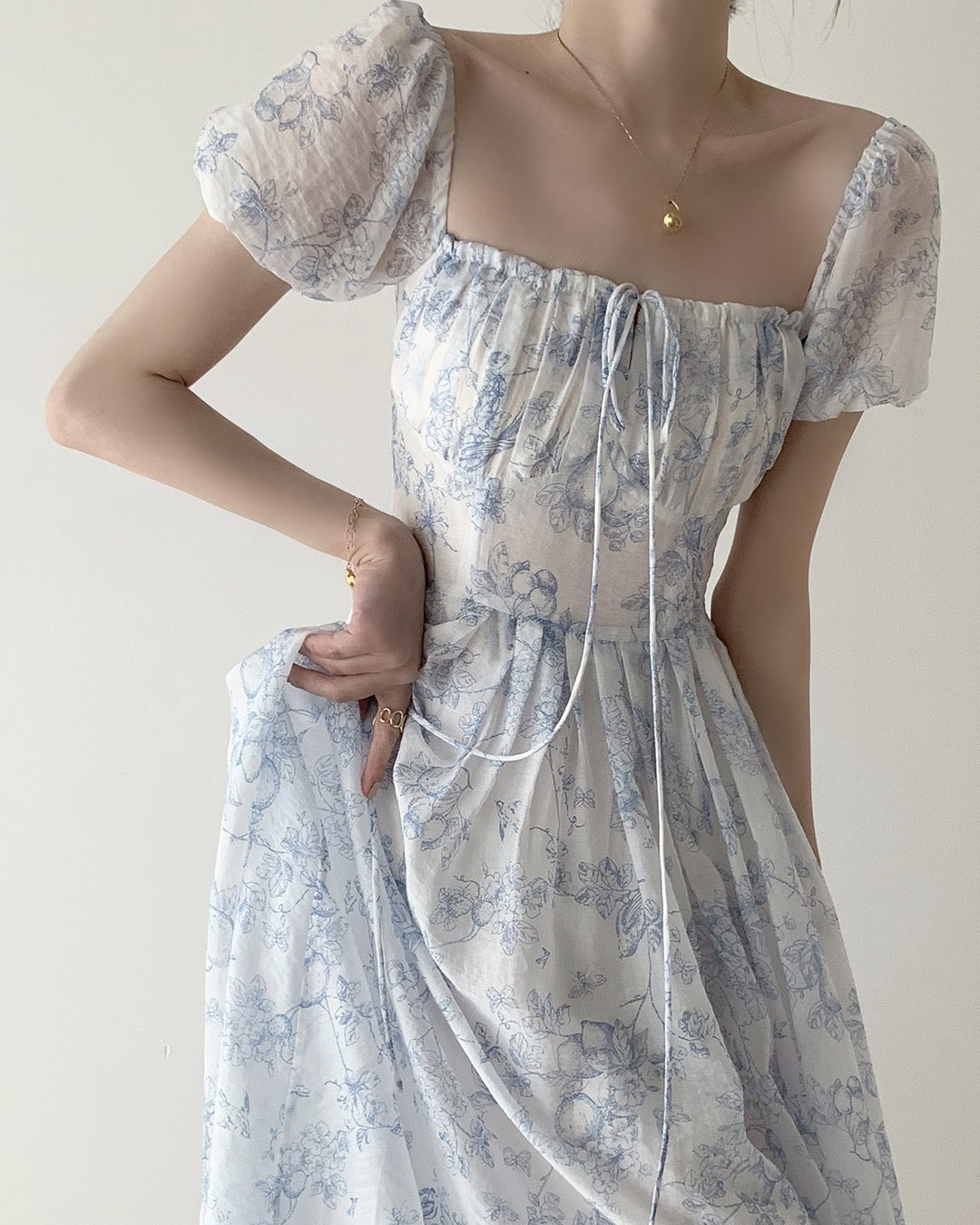 Porcelain Sketch Midi Dress Maxct
