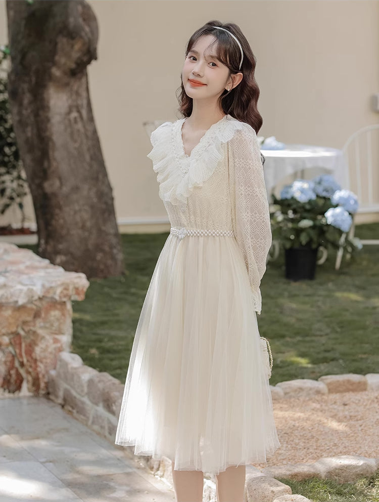 V-Neck Lace & Tulle Midi Dress Maxct