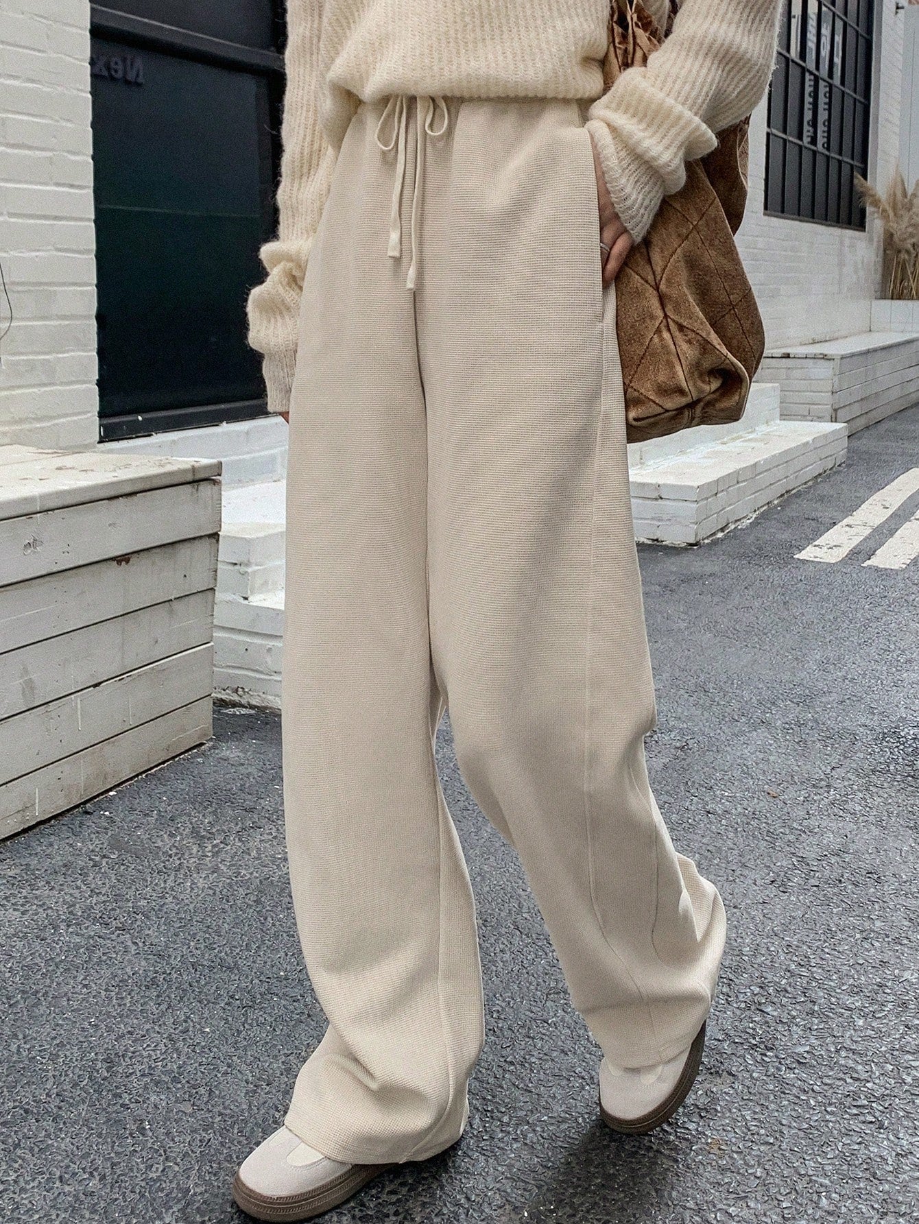 Maxct Kpop Drawstring Waist Slant Pocket Sweatpants