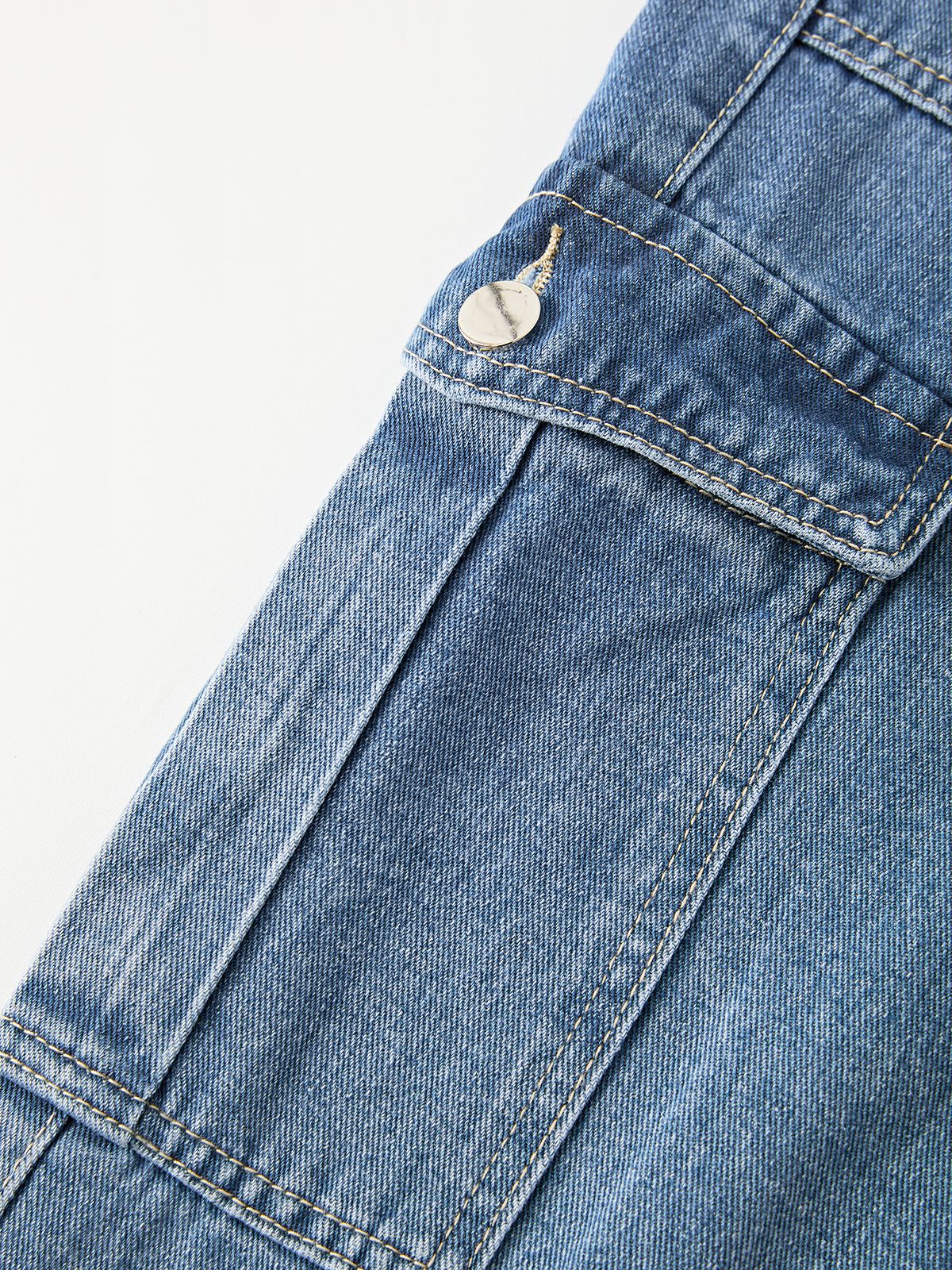 Washed Mid Waist Pocket Cargo Jeans Maxct