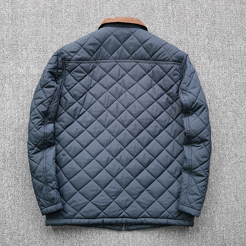 &Men’s Classic Lightweight Water-Resistant Microfiber Jacket