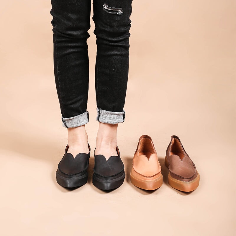 Witch Style Point Toe Calfskin Flat Loafers Maxct