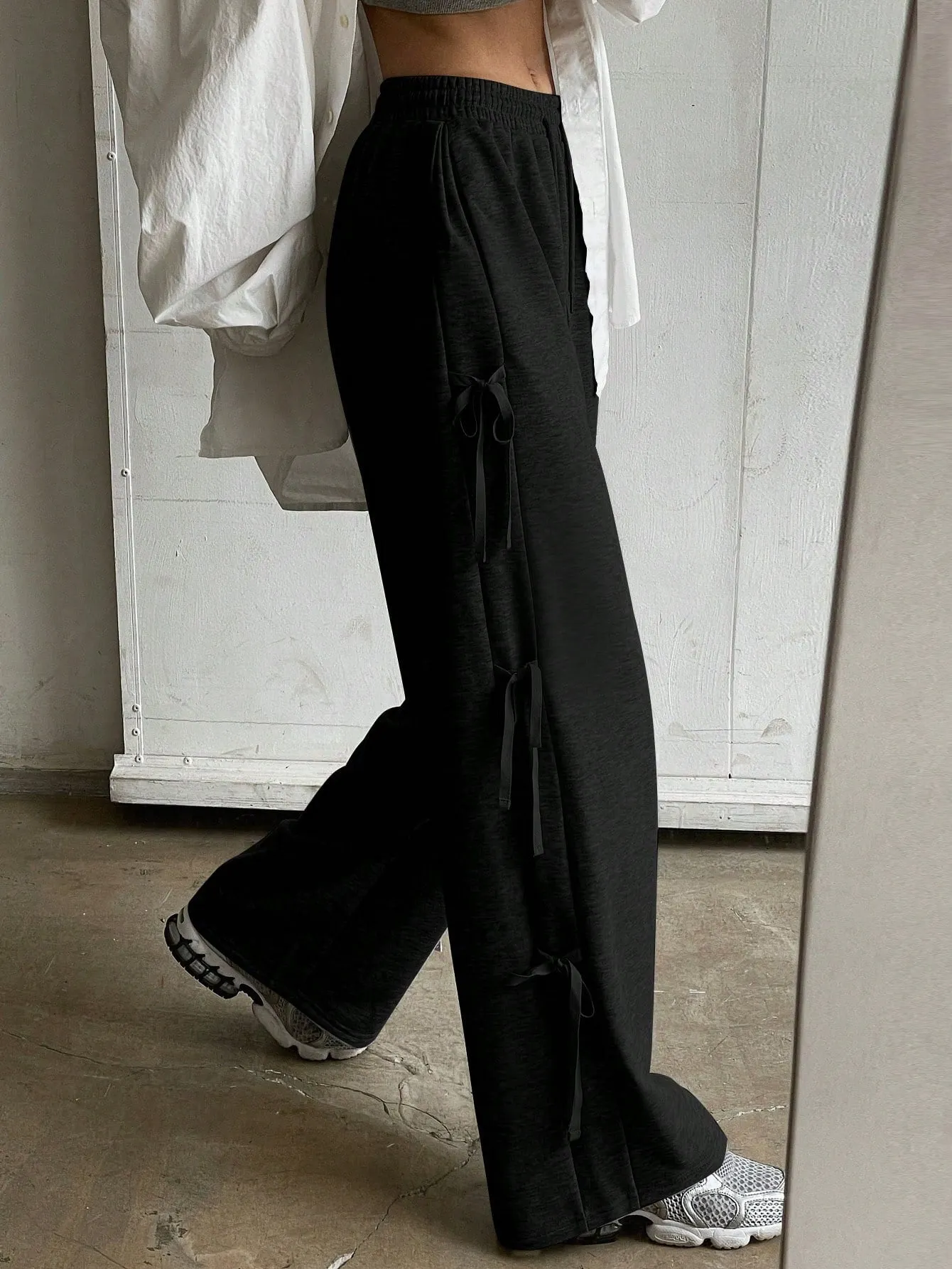 Maxct Women's Loose Casual Solid Color Drawstring Waist Jogger Pants With Bow Decor