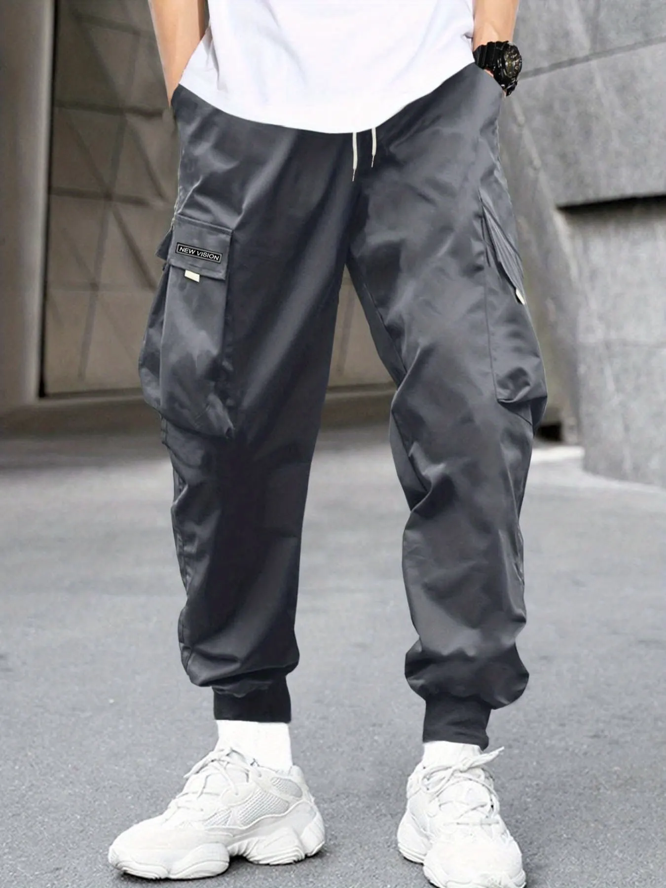 Men's Letter Graphic Drawstring Waist Cargo Pants With Flap Pockets
