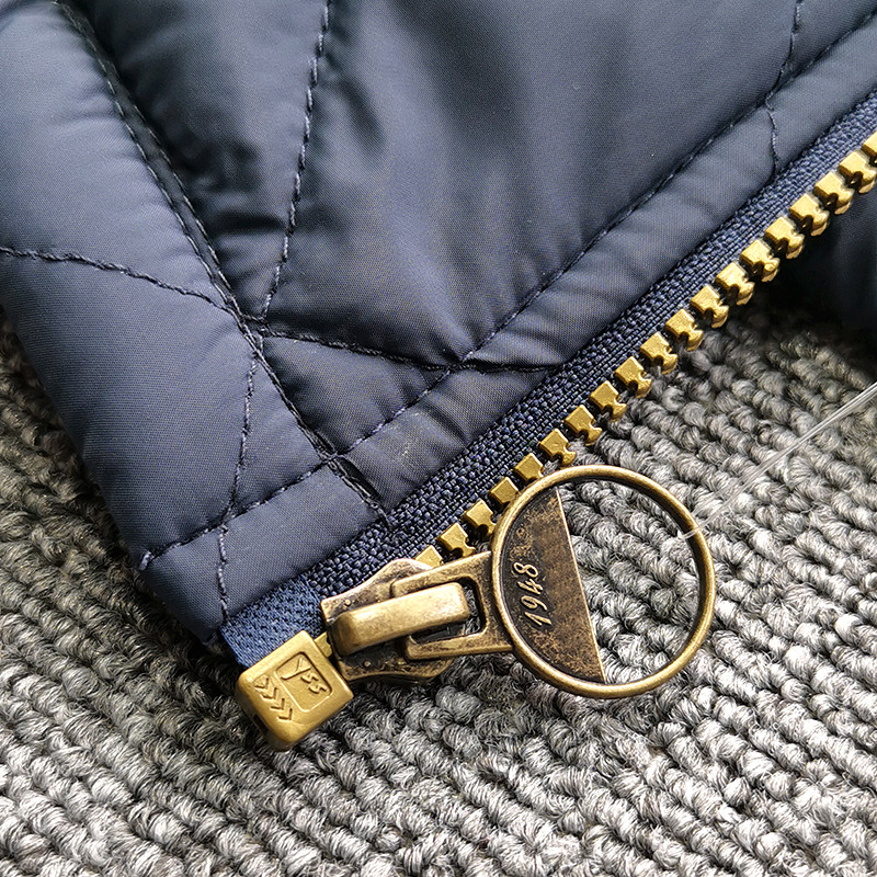 &Men’s Classic Lightweight Water-Resistant Microfiber Jacket