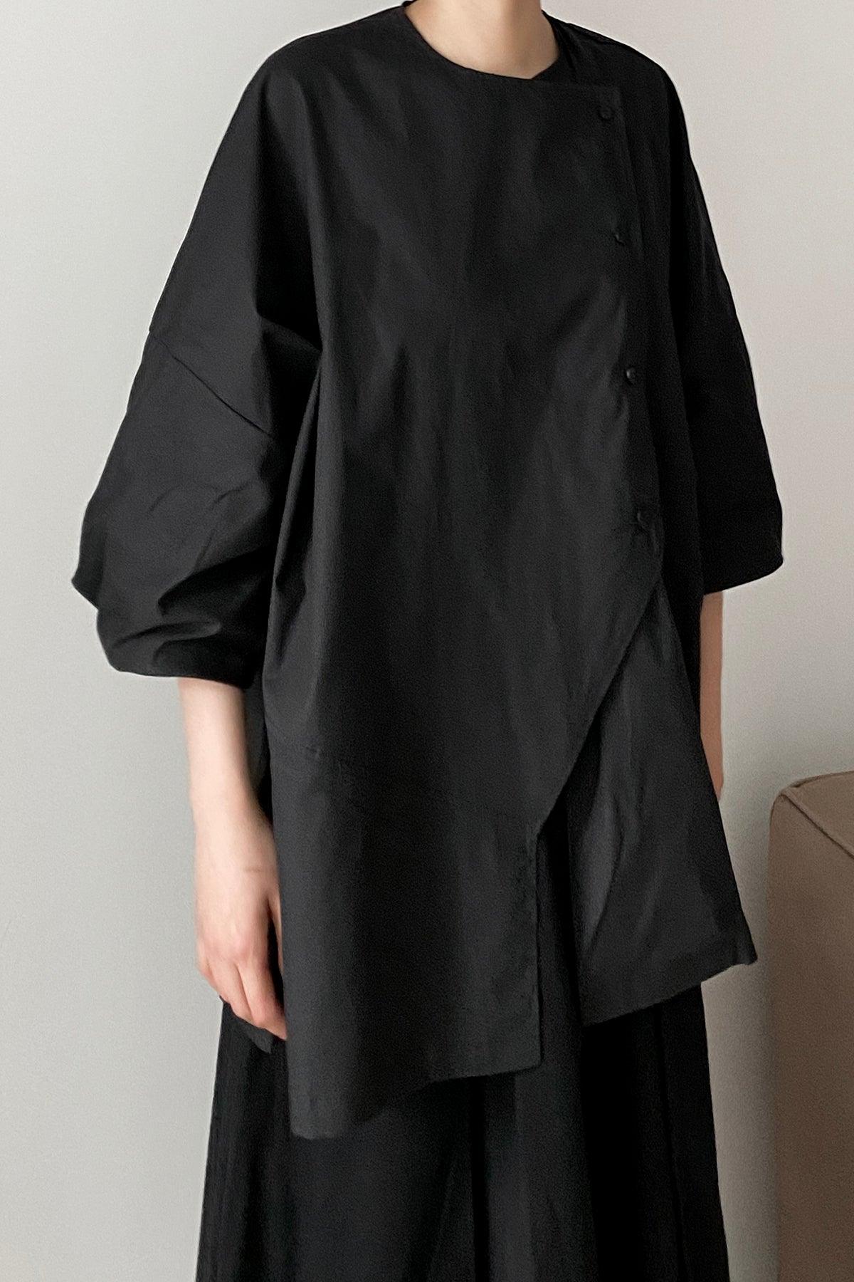 Maxct Cool Measured Bias-breasted Irregular-placket Shirt