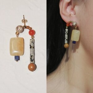 「Chinoiserie」Natural Sandalwood Asymmetric Blue Earrings