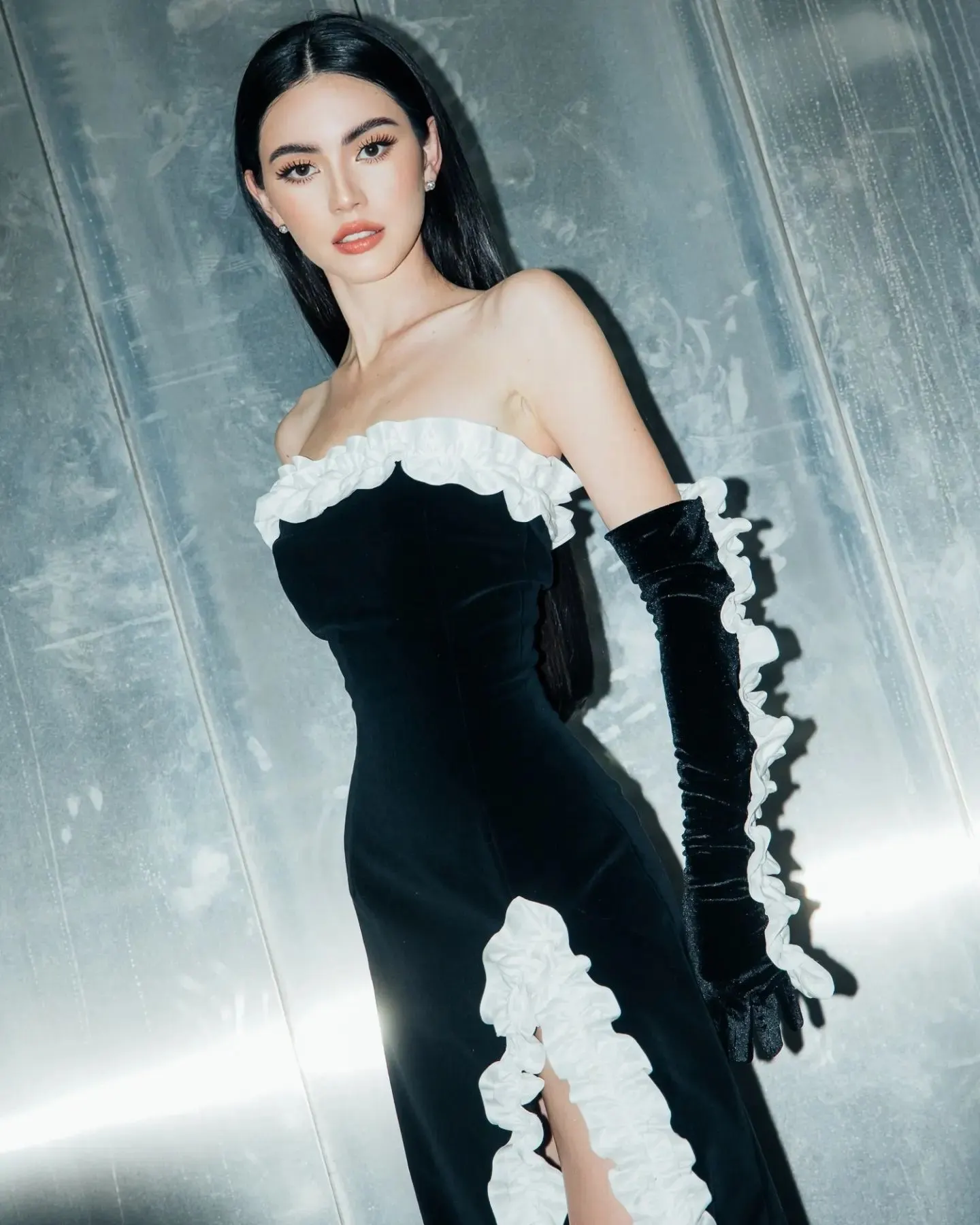 Maxct European And American-style Women's Clothing White Wood-ear Edge Bandage Dress High-class French Nightclub Party Evening Dress Burst