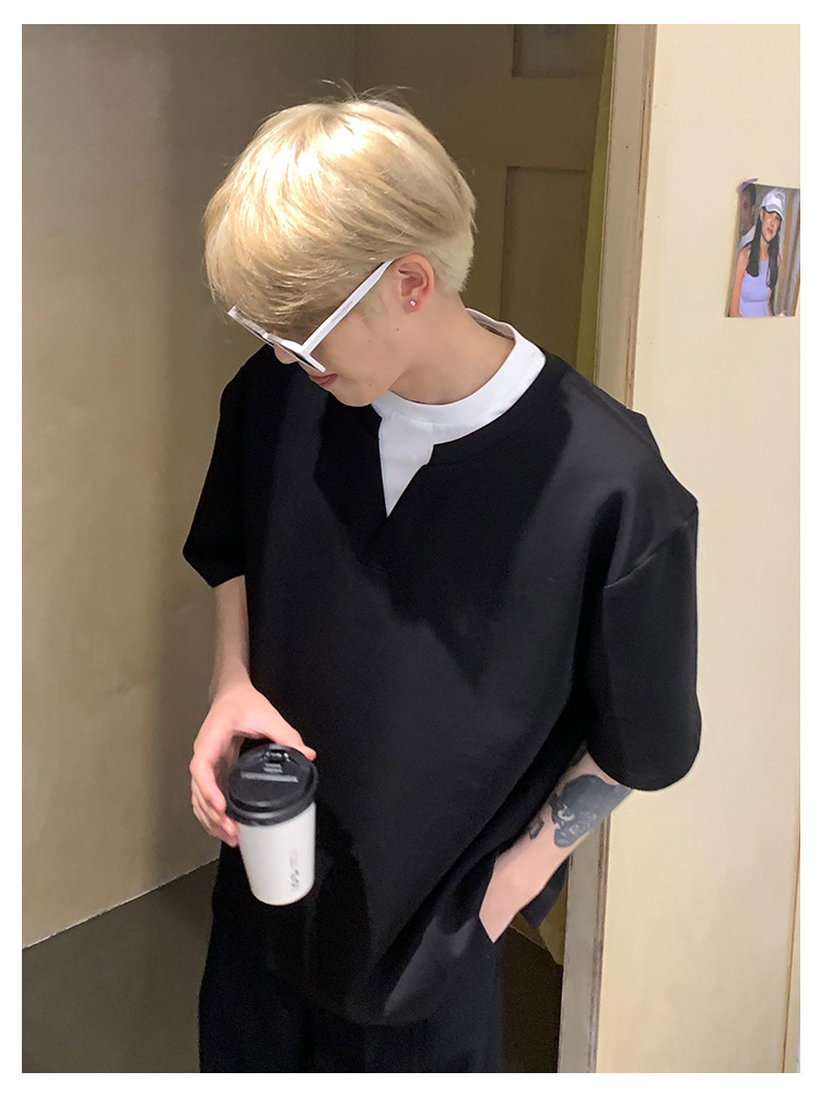 90s Streetwear Niche Design Sense Fake Two-piece V-neck Short-sleeved T-shirt Men's Summer New Loose Korean-style Simple All-match Half-sleeved Top