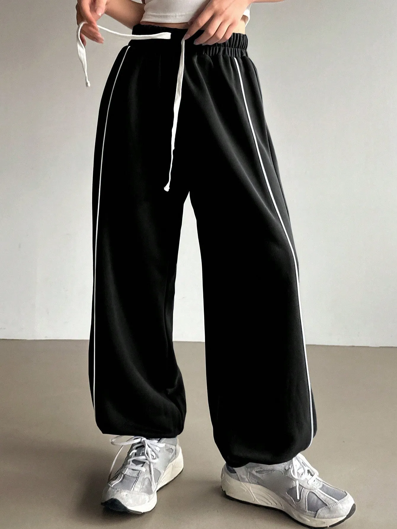 Maxct Women's Casual Color Block Drawstring Waist And Cuffed Hem Jogger Pants