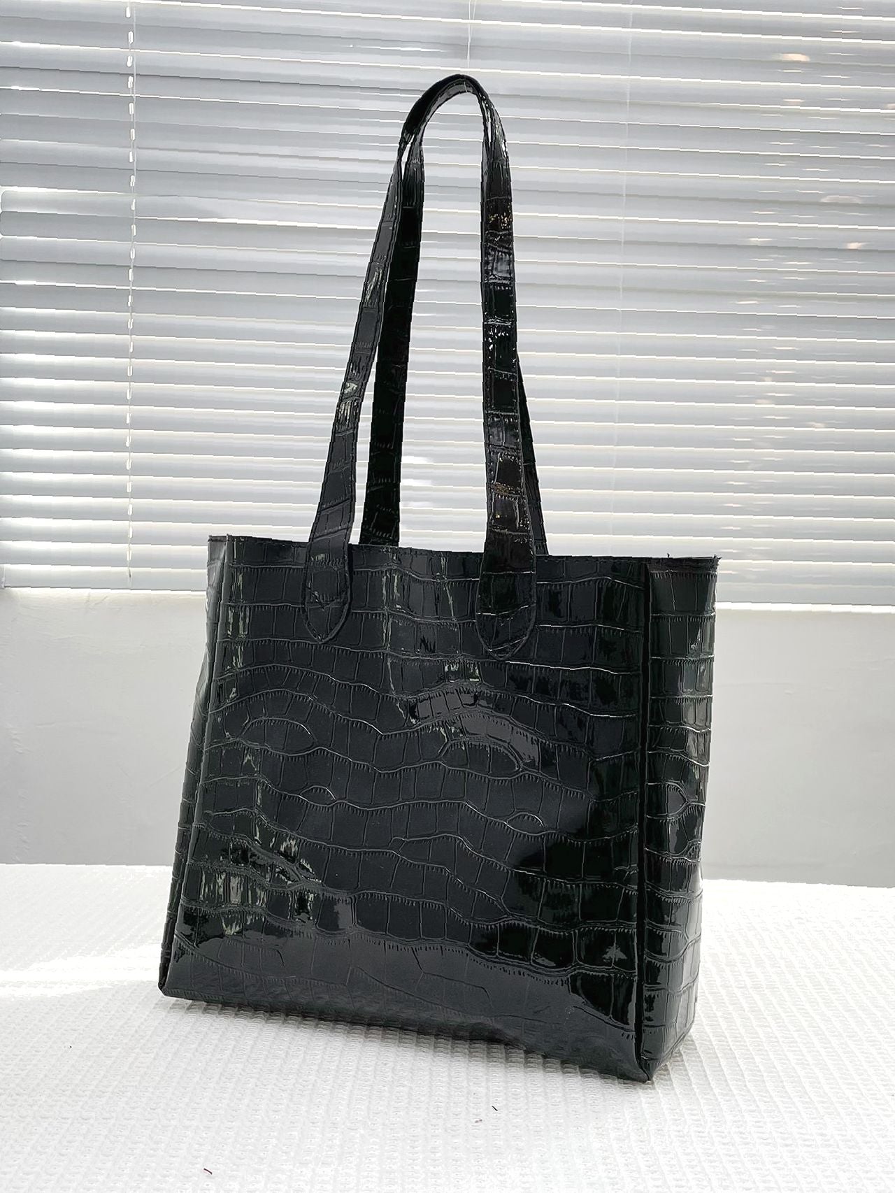 Maxct - Crocodile Embossed Pattern Shoulder Tote Bag  - Women Tote Bags