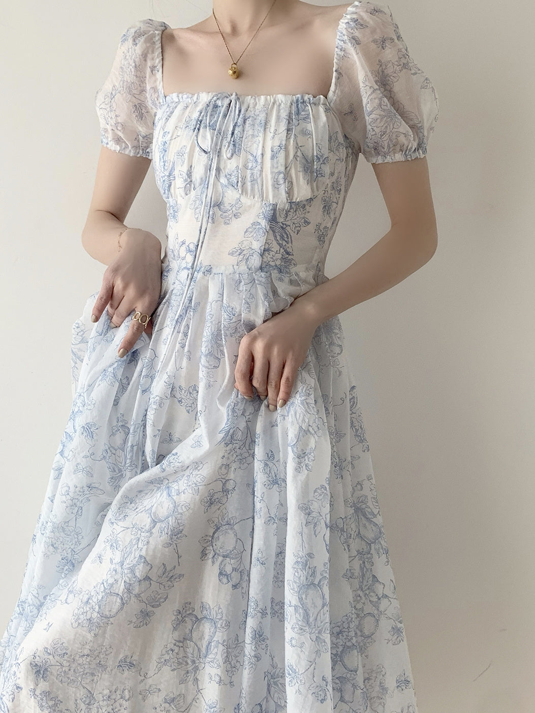 Porcelain Sketch Midi Dress Maxct