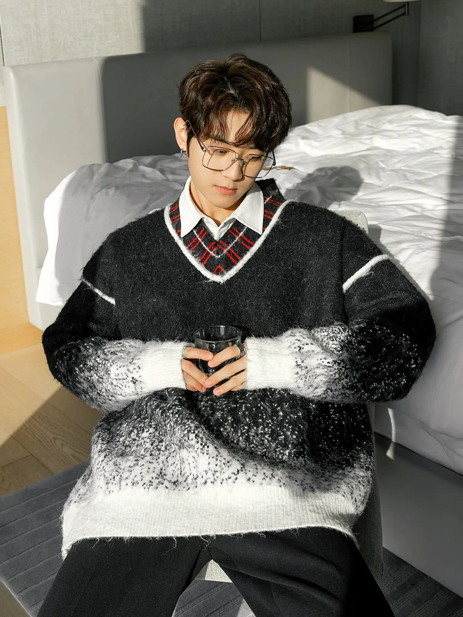Maxct Gradient V-neck Sweater