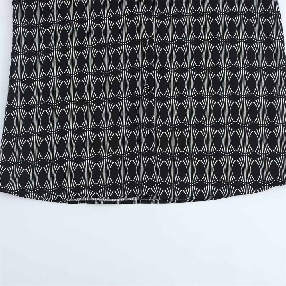 Autumn New Women's Regular Style Geometric Pattern Printed Single breasted Long sleeved Collar Shirt