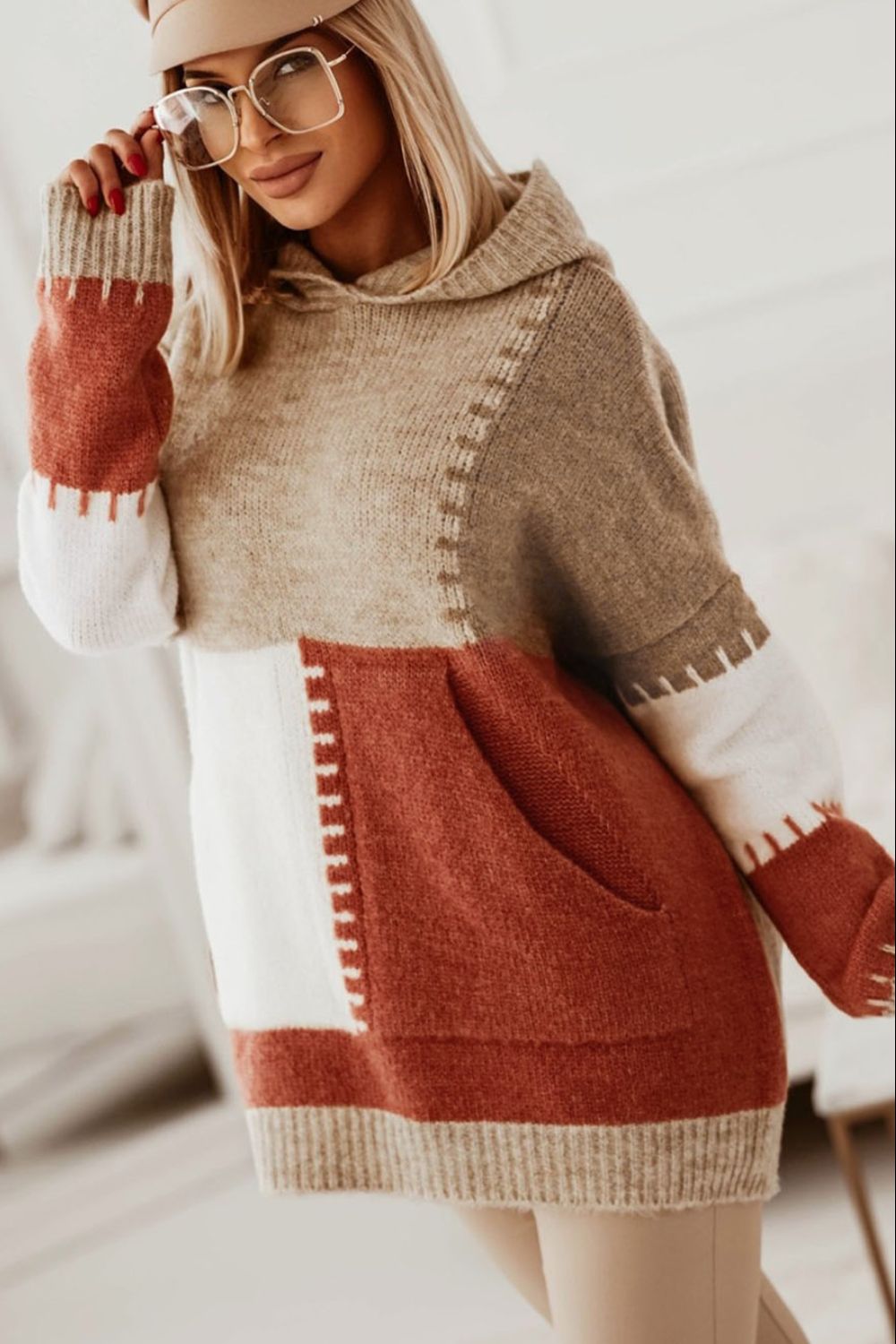 Maxct &Color Block Kangaroo Pocket Hooded Sweater