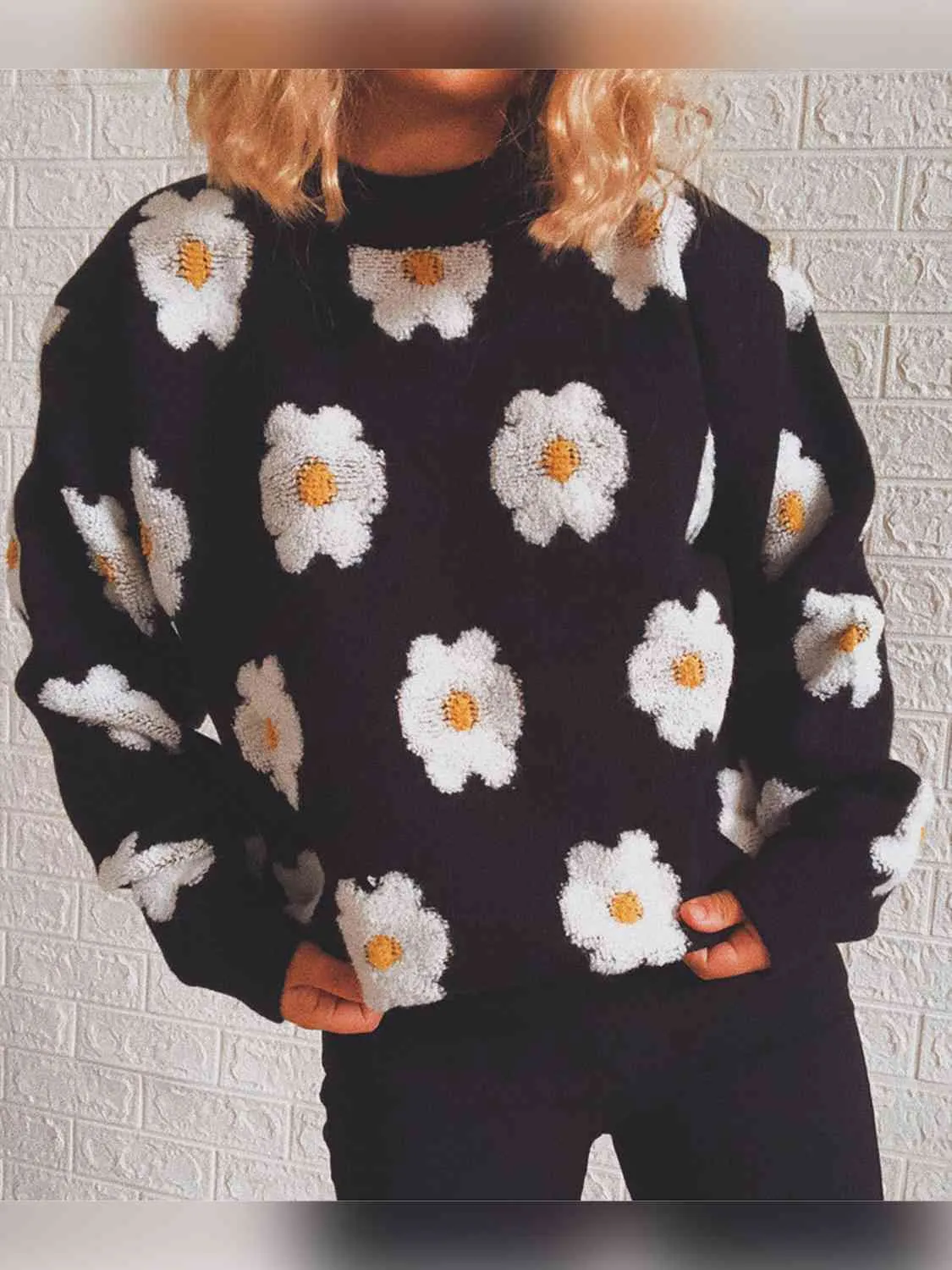 Maxct &Flower Round Neck Long Sleeve Sweater
