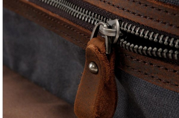 Vintage Duffle Bag Adventum Zippers