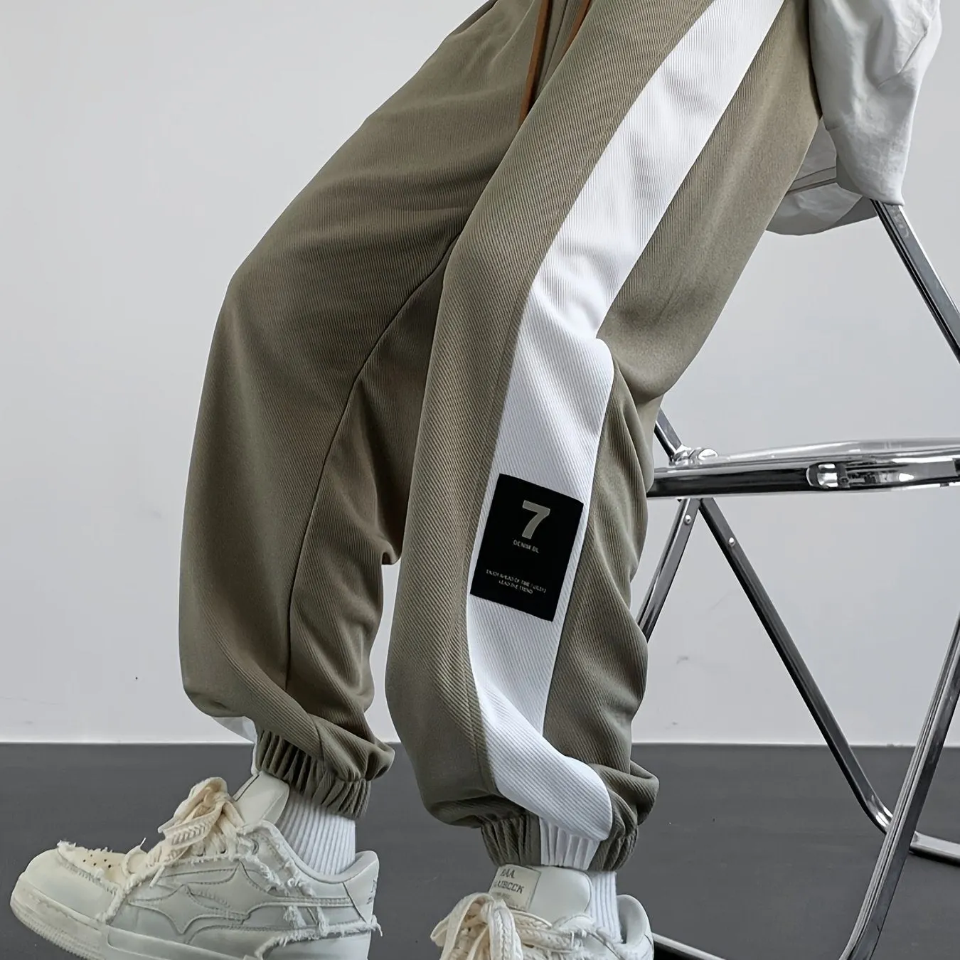Maxct  Chic Color Block Joggers, Men's Casual Stretch Waist Drawstring Sports Pants Sweatpants