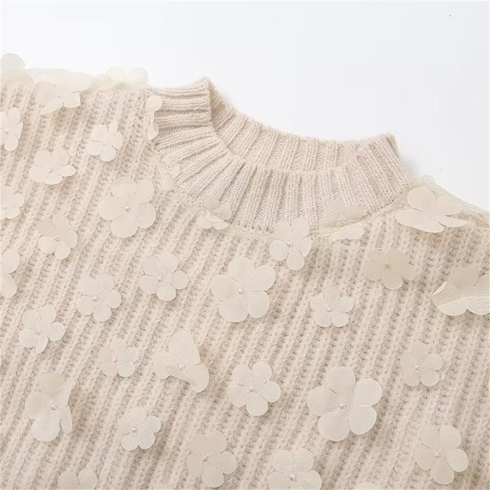 Maxct Autumn New Women's Fashion Loose Flower Decoration Splicing Long Sleeve Round Neck Knitted Shirt