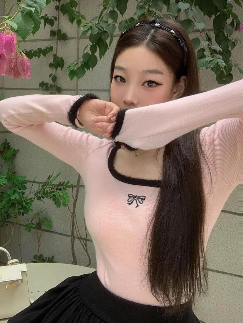 Maxct &Coquette Bow Fluffy Neck Top