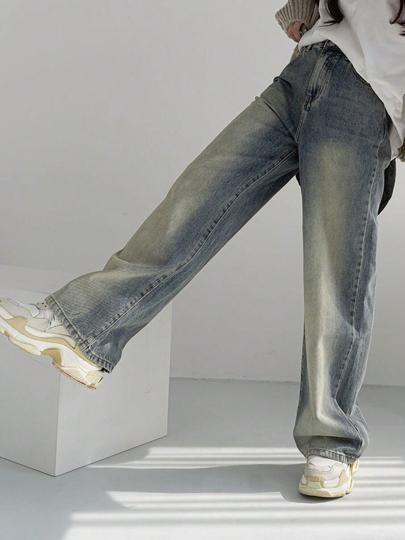 Maxct Women Elastic Waist Straight-Leg Denim Pants With Street Style Water Washed And Grinding White Finish