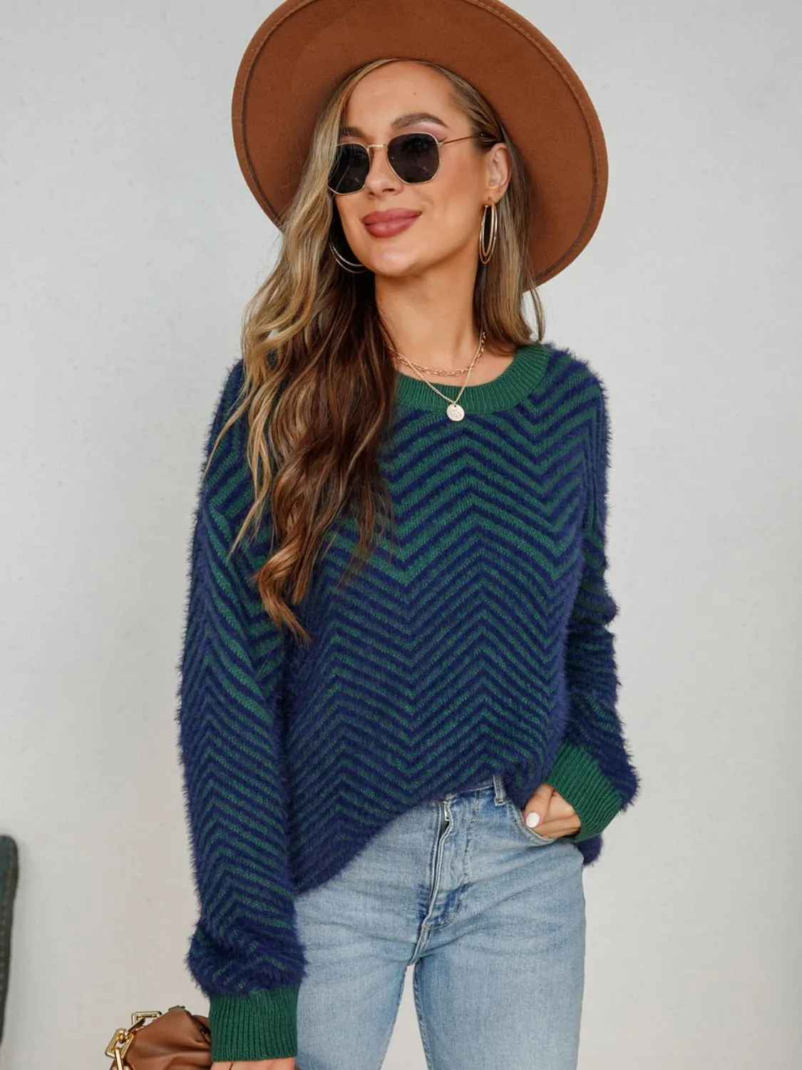 Maxct &Round Neck Long Sleeve Sweater