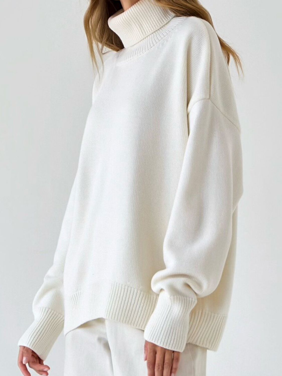 Maxct &Turtle Neck Dropped Shoulder Sweater