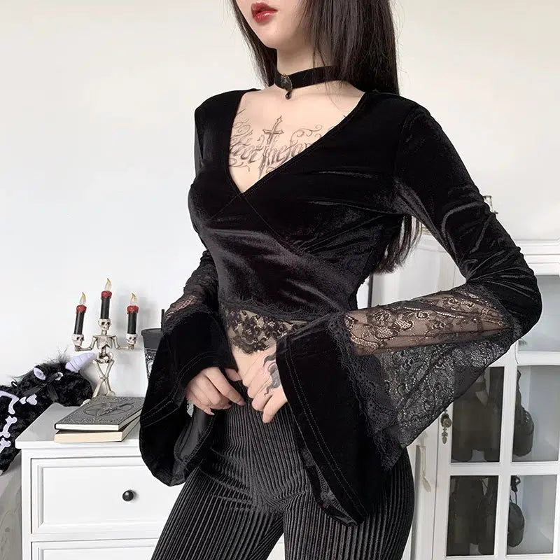 Maxct &Goth Lace Flare Cuffs Crop Top