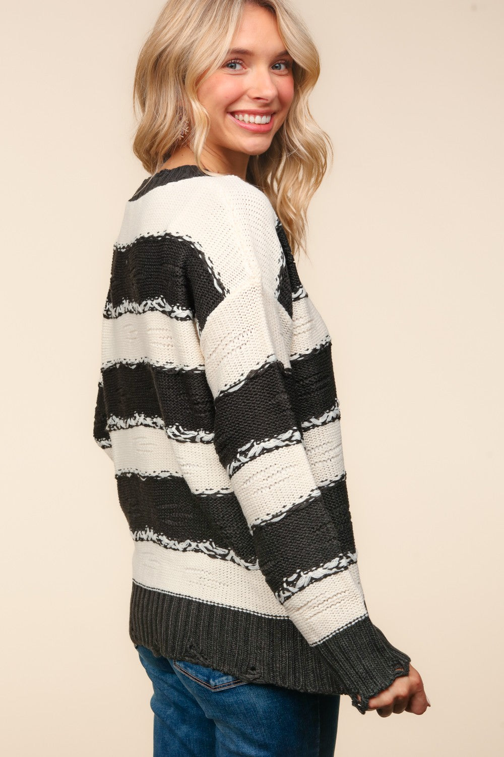 Maxct &Haptics Striped Contrast Distressed Sweater