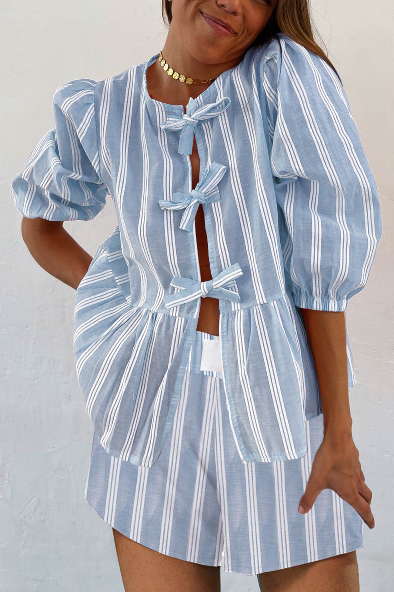 Maxct Contrast Striped Tie-up Blouse Suits