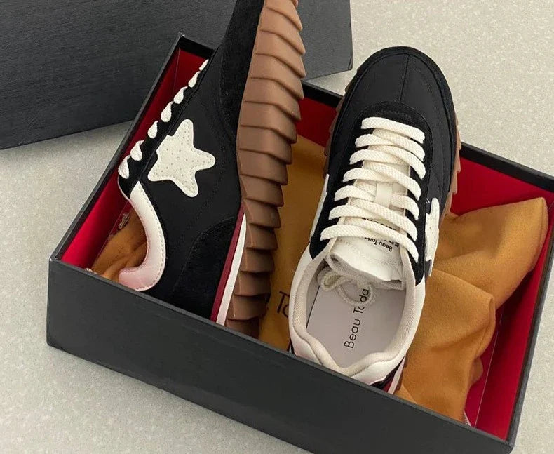 Star Applique Suede Patchwork Women's Casual Sneakers Maxct