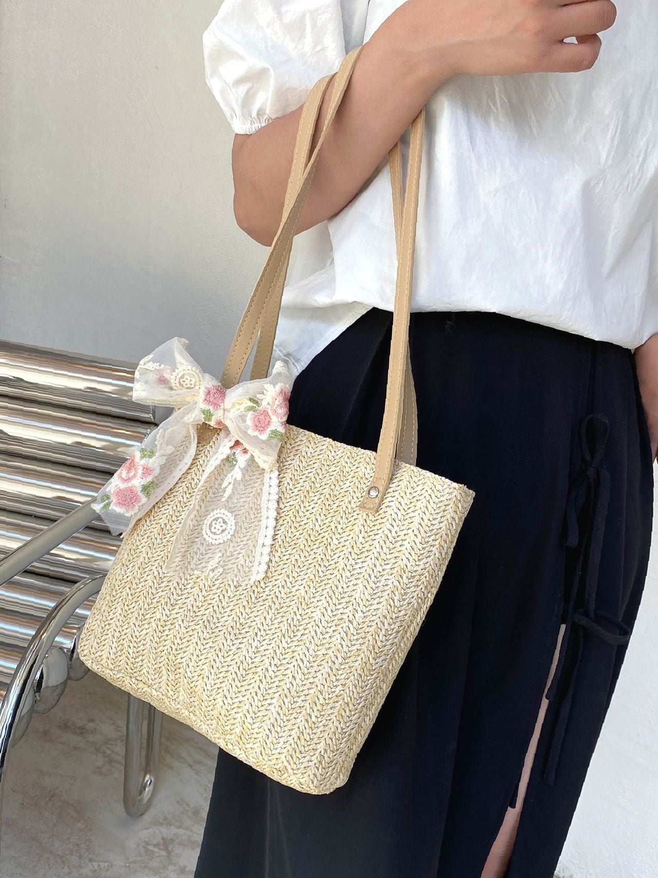 Maxct - Bow Decor Straw Tote Bag  - Women Tote Bags