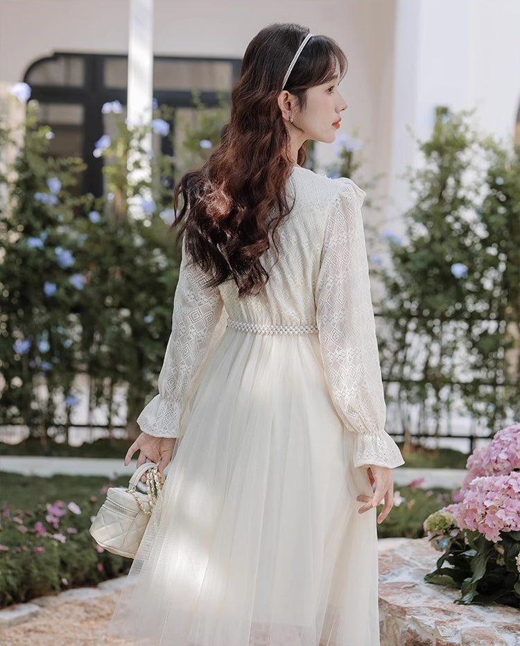 V-Neck Lace & Tulle Midi Dress Maxct