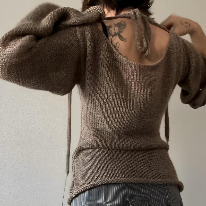 Maxct &Flare Sleeved Knit Backless Top