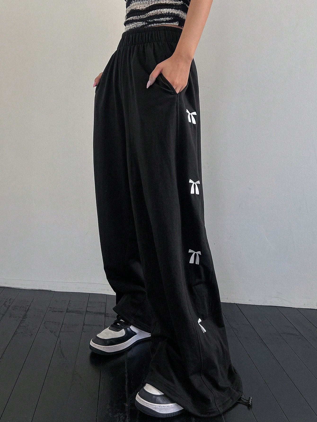Maxct Women Wide Leg Embroidered Casual Sweatpants With Bowknot And Drawstring