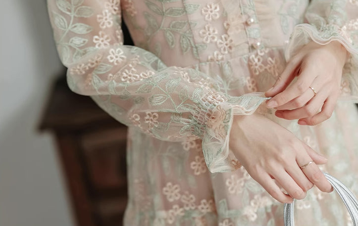 Flower Vines Embroidered Midi Dress Maxct