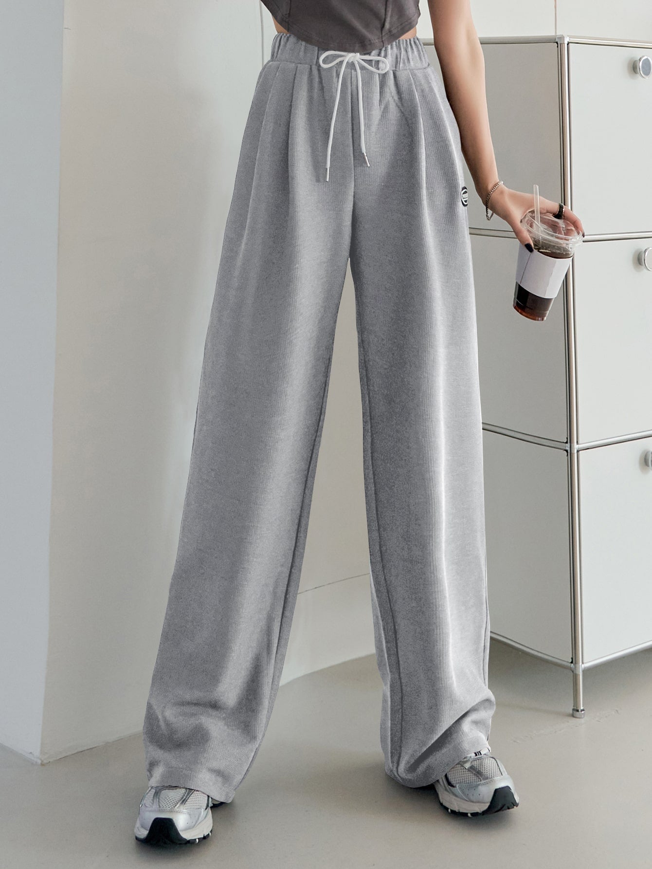 Maxct Letter Patch Drawstring Wide Leg Sweatpants