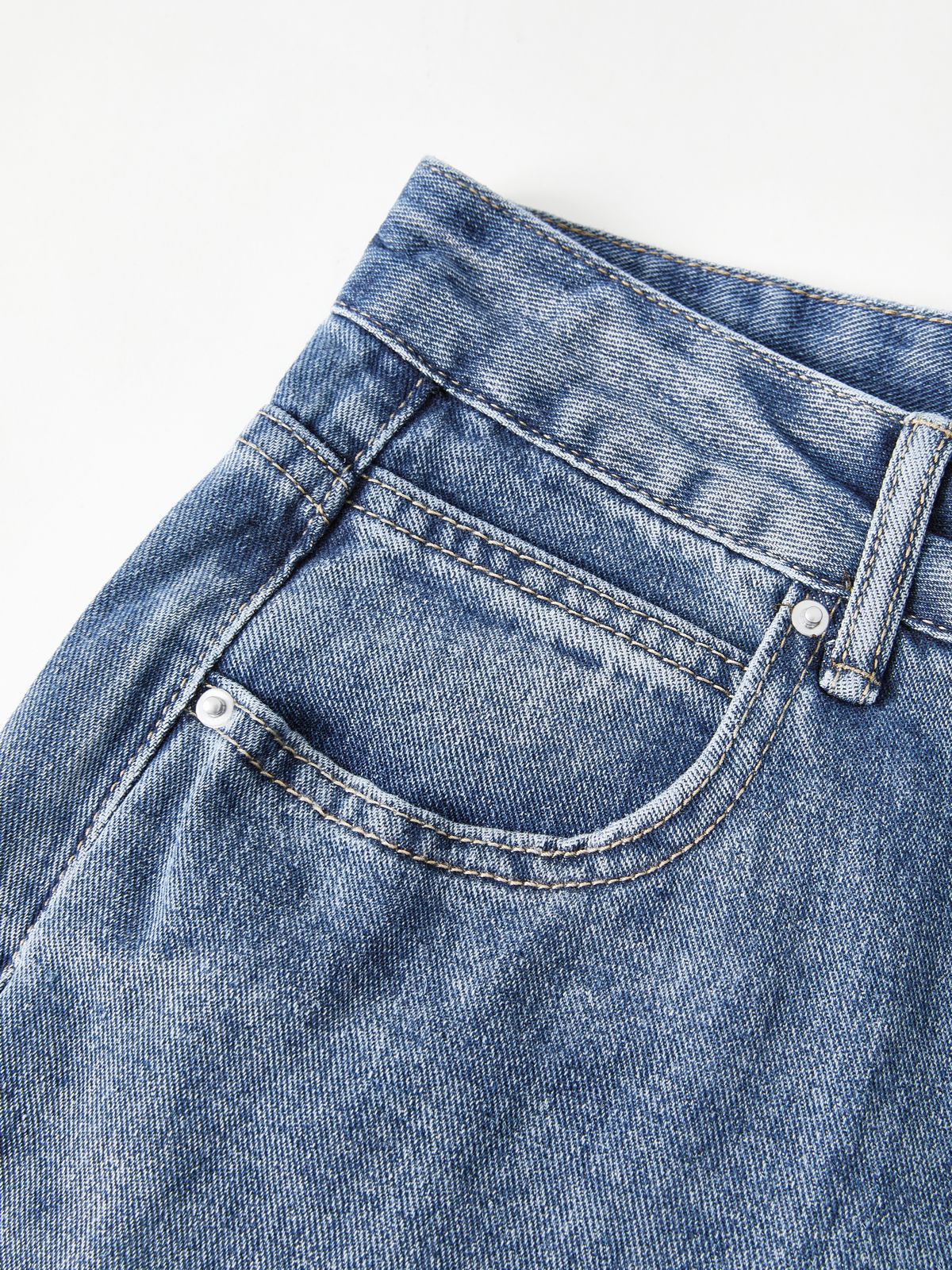 Pocket Design Blue Wash Boyfriend Jeans Maxct