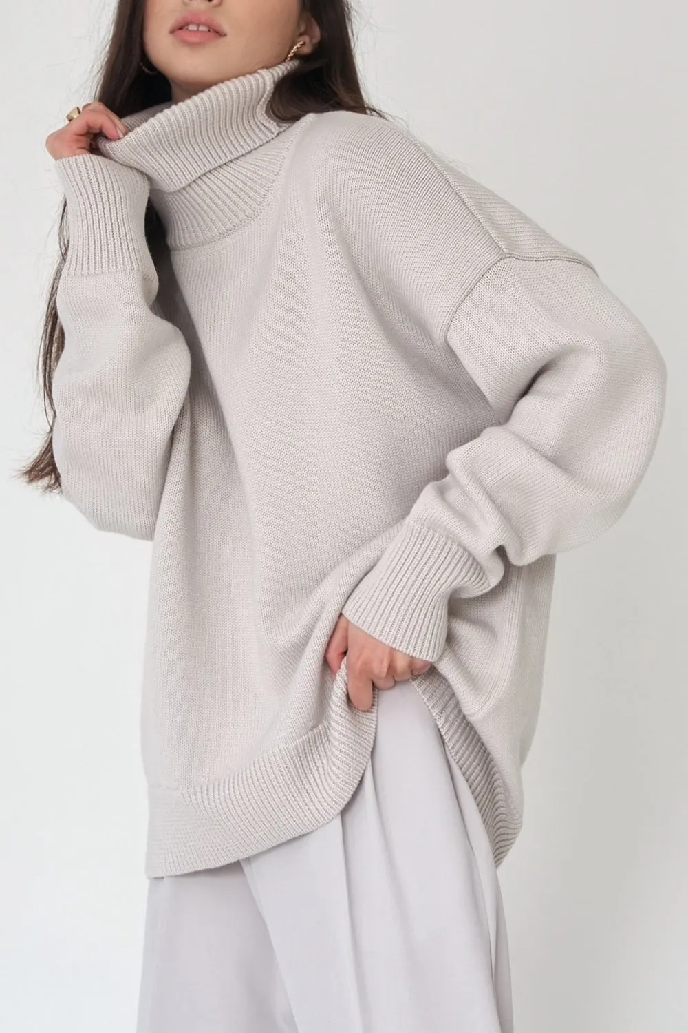 Maxct &Turtle Neck Dropped Shoulder Sweater