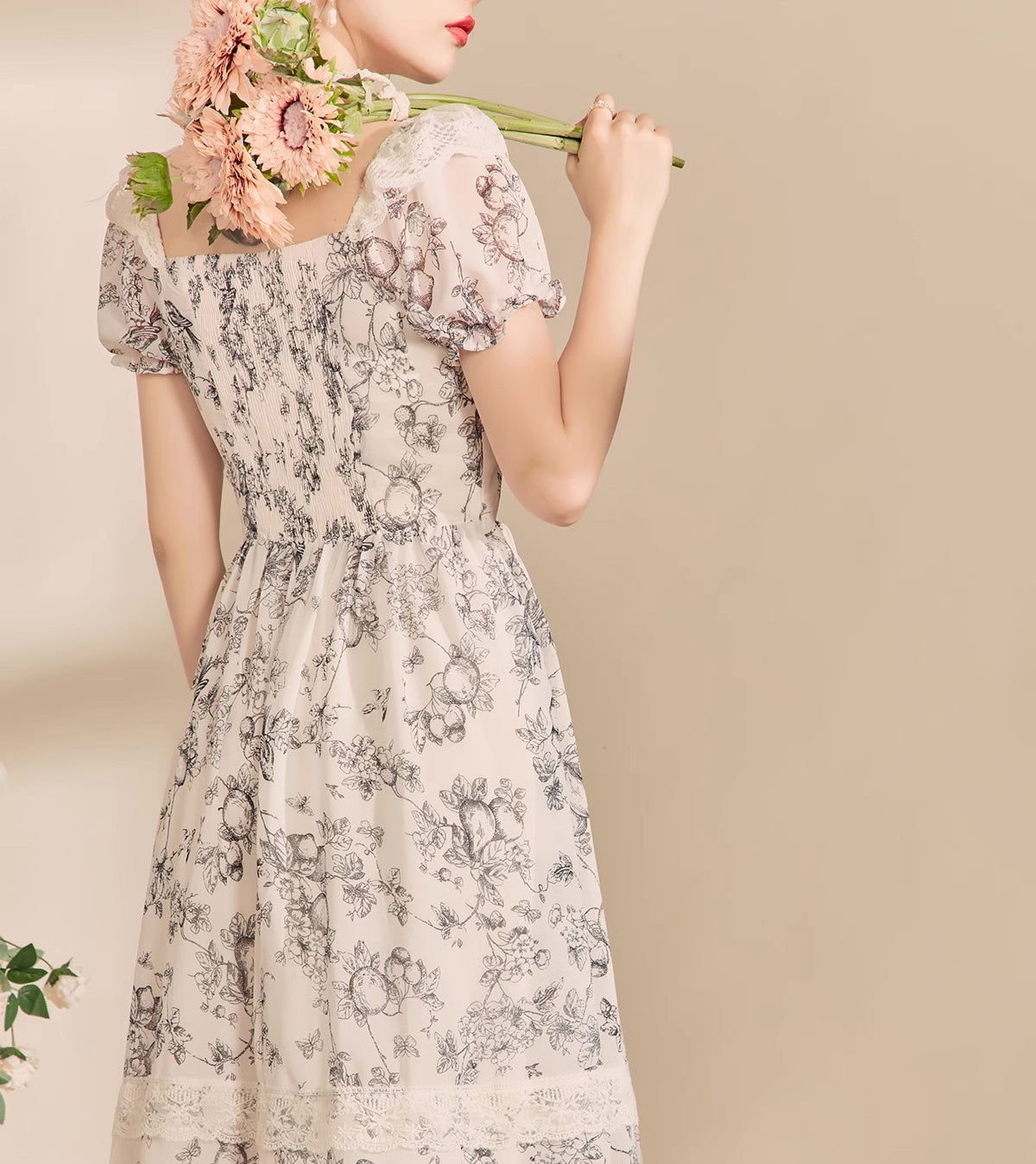 Porcelain Sketch Midi Dress Maxct
