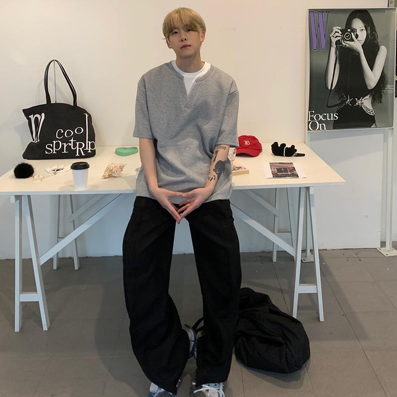Maxct 90s Streetwear Niche Design Sense Fake Two-piece V-neck Short-sleeved T-shirt Men's Summer New Loose Korean-style Simple All-match Half-sleeved Top
