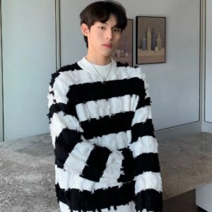Maxct Half Turtleneck Striped Destroyed Sweater