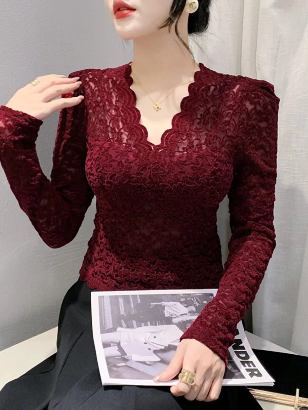 Maxct New V-neck Slim Fit Long Sleeve Lace T-shirt for Women V Neck Slim Cropped Tops T Shirts Female Stretch Tee