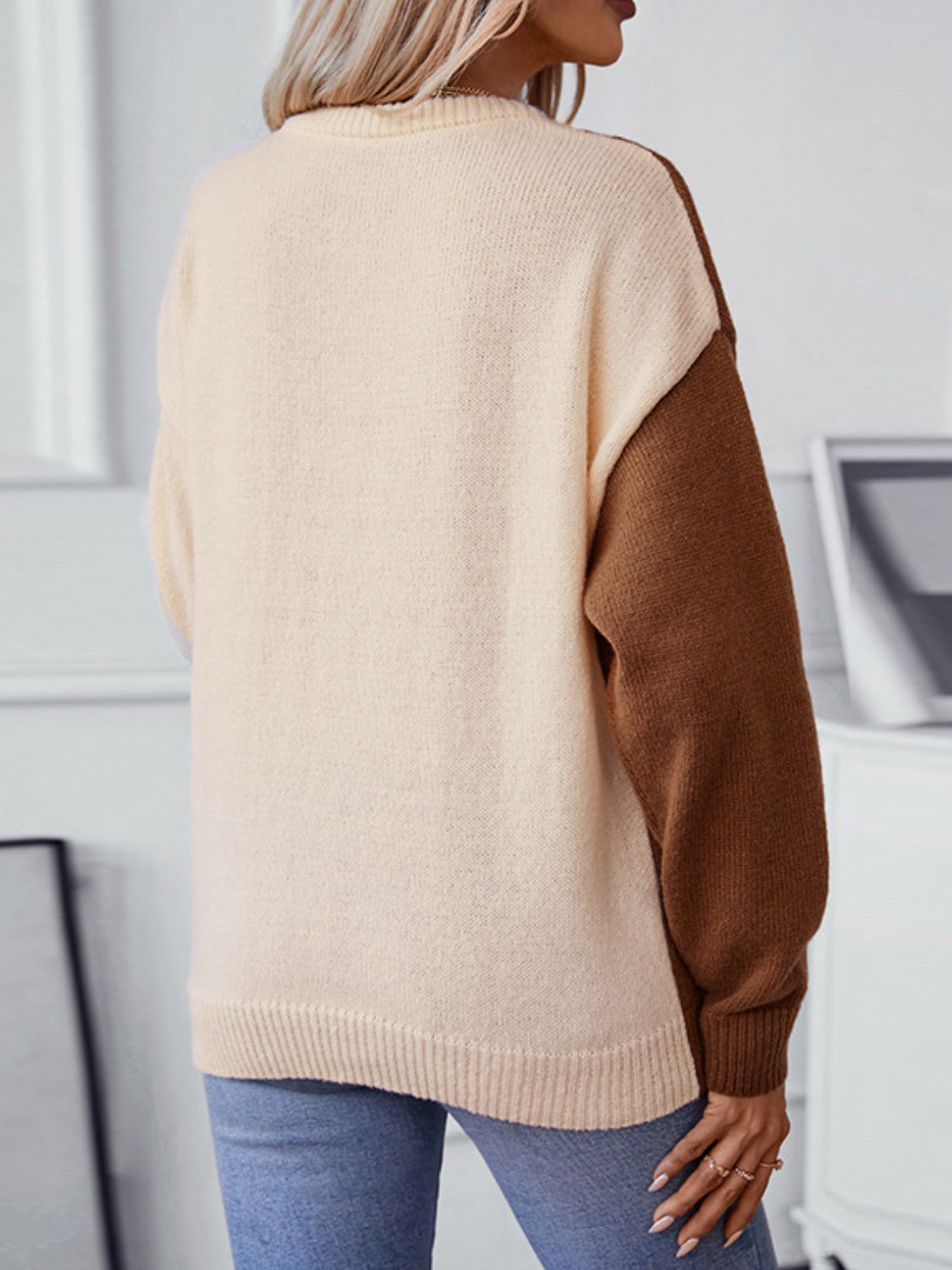Maxct &Two Tone Cable Knit Round Neck Long Sleeve Sweater
